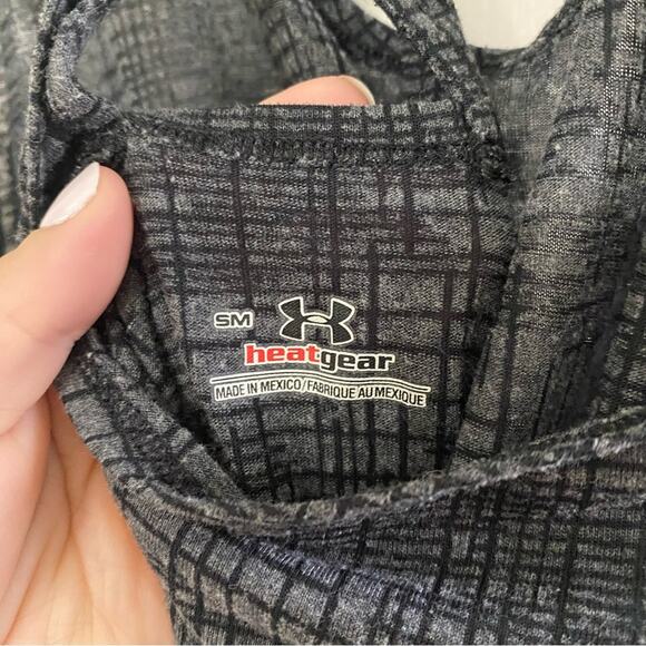 UNDER ARMOUR • Gray Racerback Workout Athletic Tank Top - Picture 5 of 5